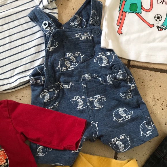 Large bundle of baby boys clothes - Picture 5 of 7